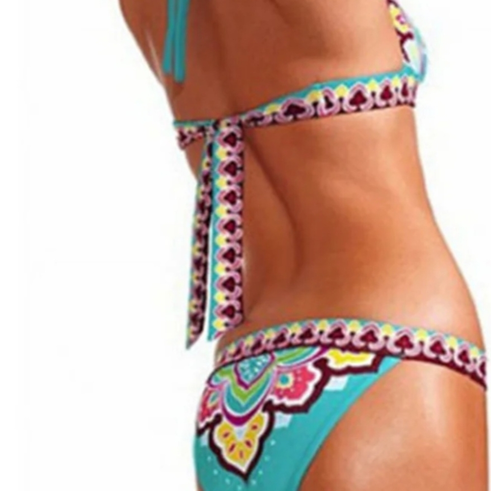 Colorful Women's Bikini Set - Picture 2 of 4